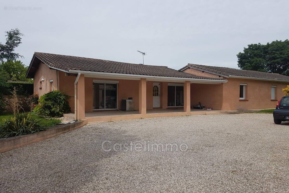 Maison à CASTELSARRASIN