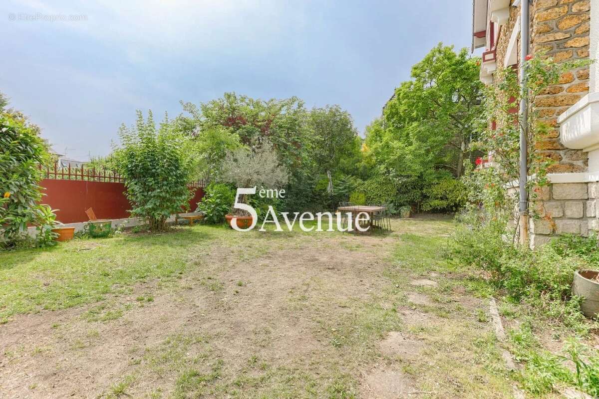 Maison à SAINT-MAUR-DES-FOSSES