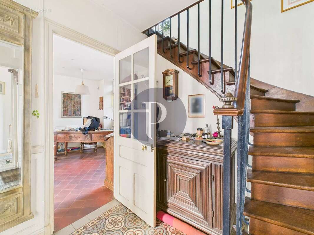 Maison à VERRIERES-LE-BUISSON