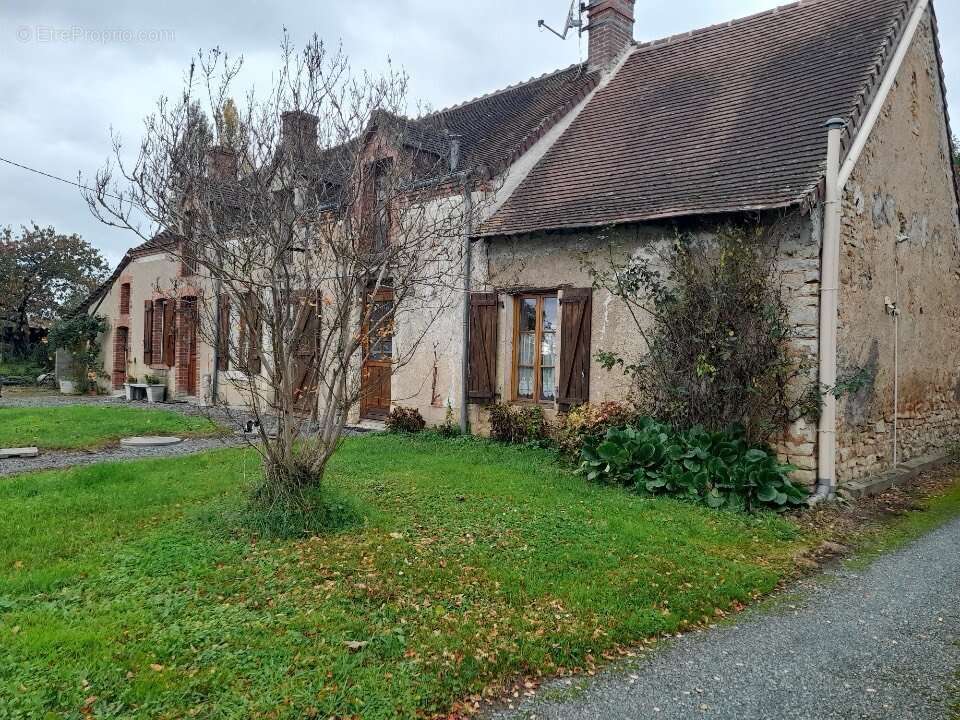Maison à NEUVY-SAINT-SEPULCHRE