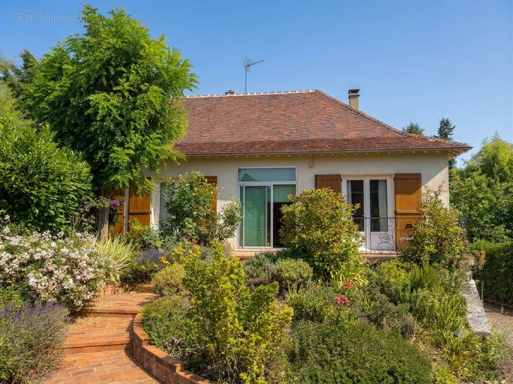 Maison à CHAMPLOST
