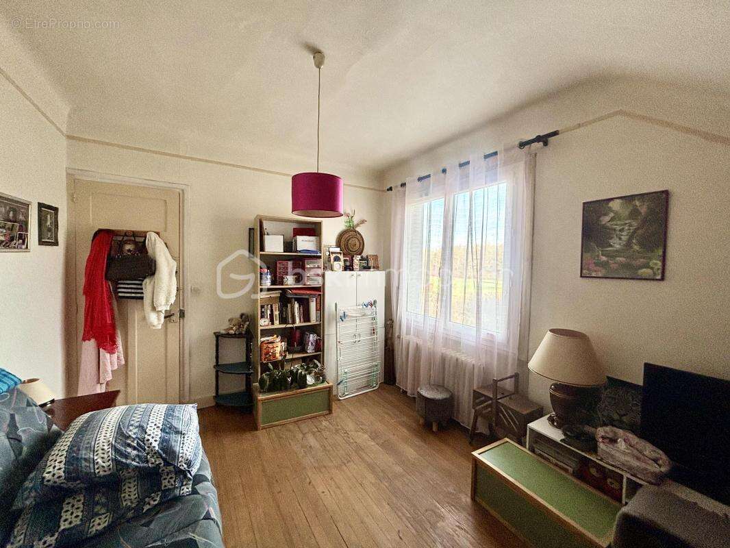  Noyen-sur-Seine – Maison 3 chambres, DPE D, sous-sol total et 2 131 m² de terrain - photo 6