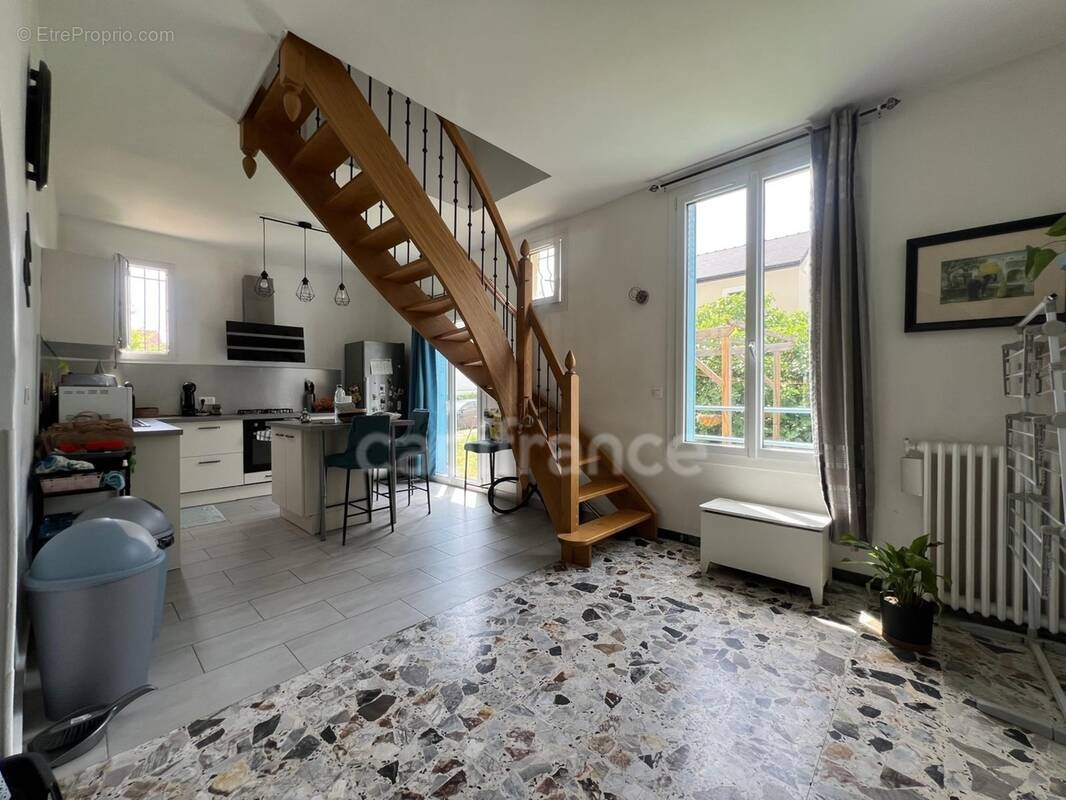 Maison à MONTIGNY-LES-CORMEILLES