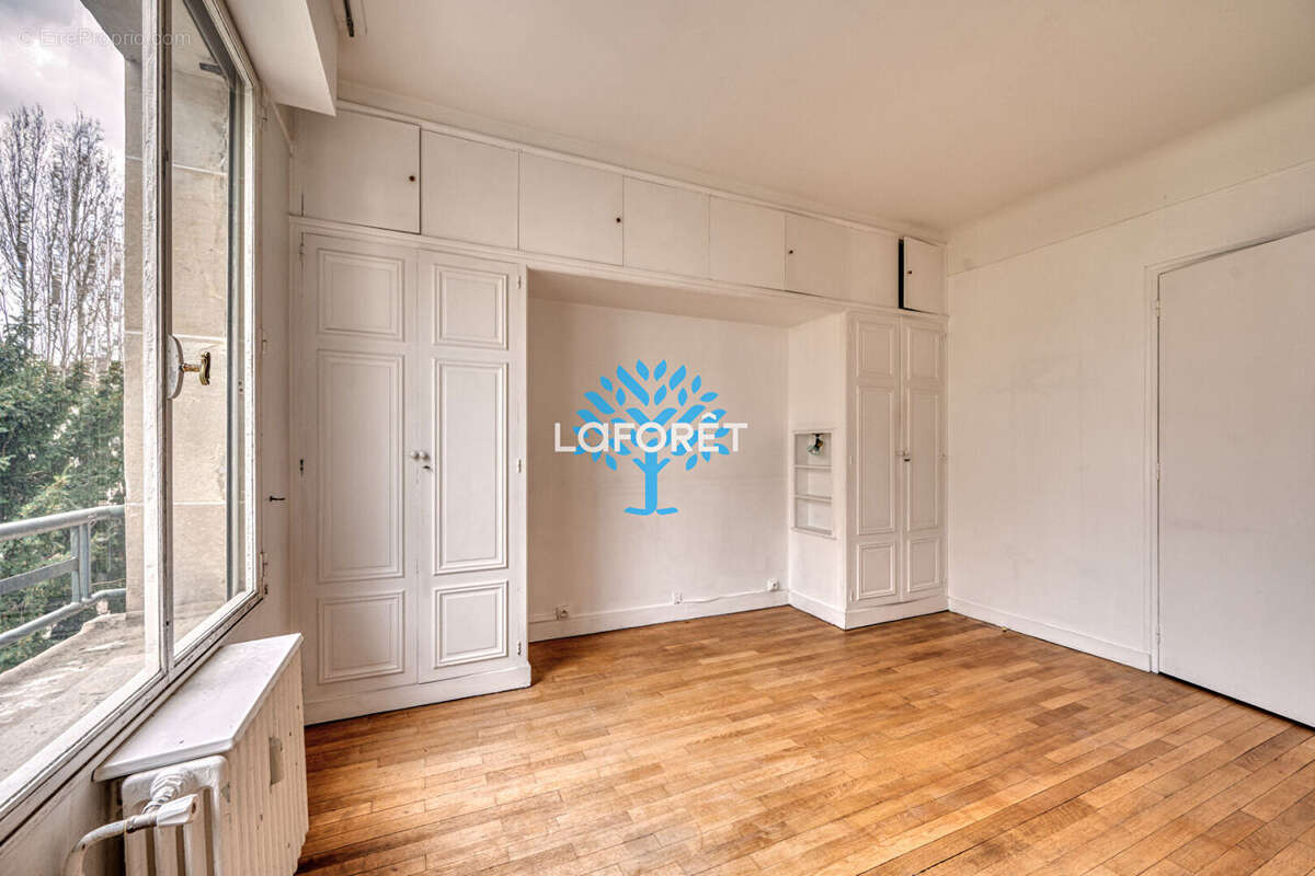 Appartement à NEUILLY-SUR-SEINE