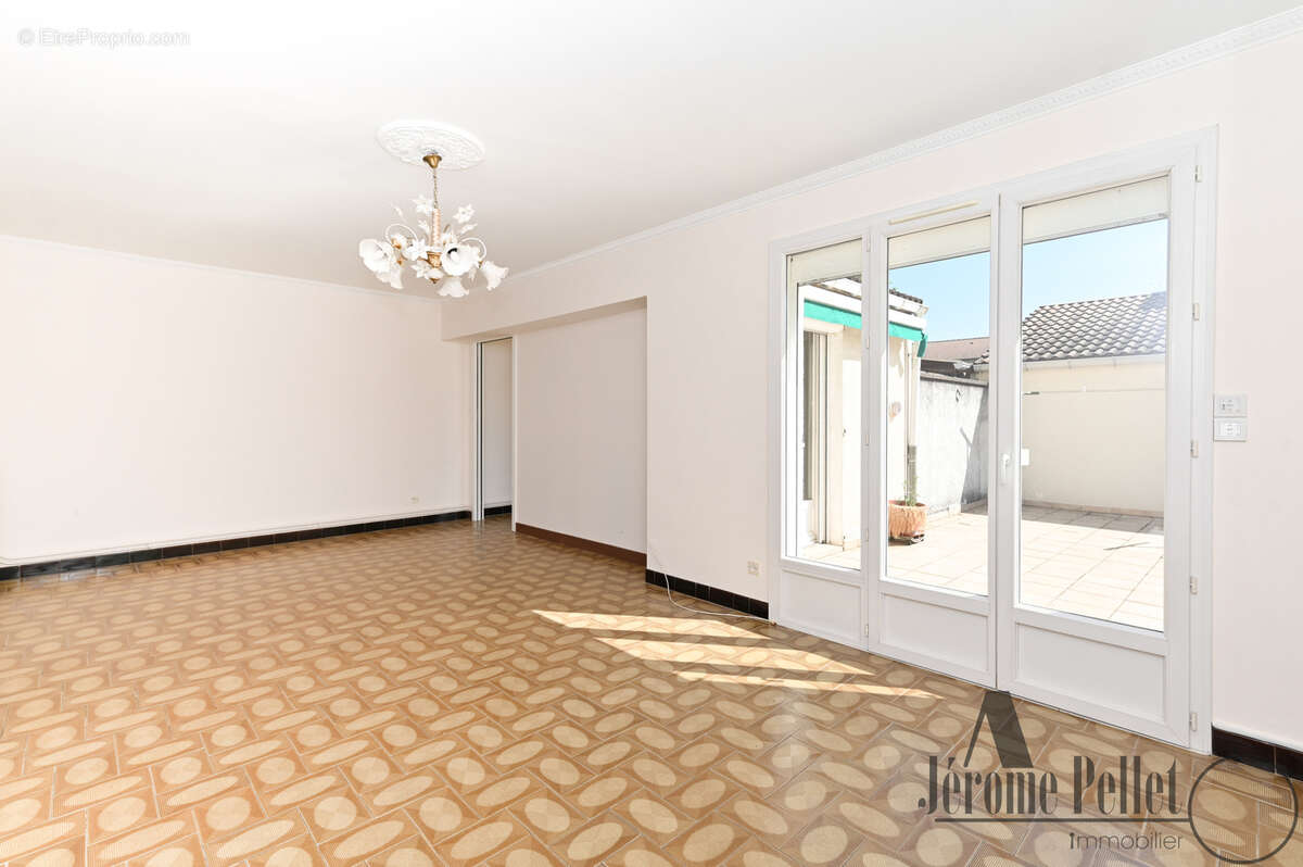 Maison à COMMUNAY