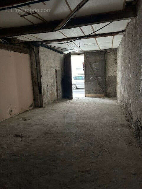 Parking 46 m² à Nay  - photo 2