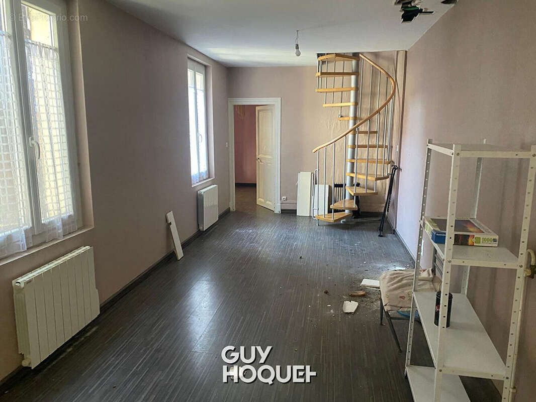 Appartement à MONTCEAU-LES-MINES