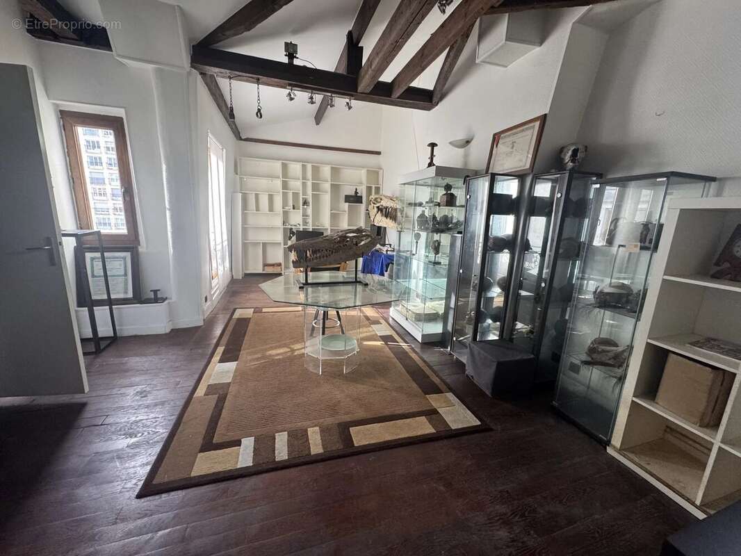 Appartement à PARIS-20E