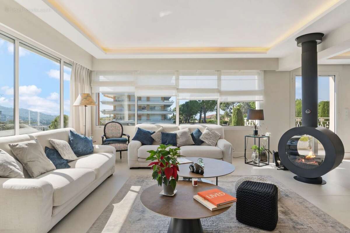 Appartement à LE CANNET