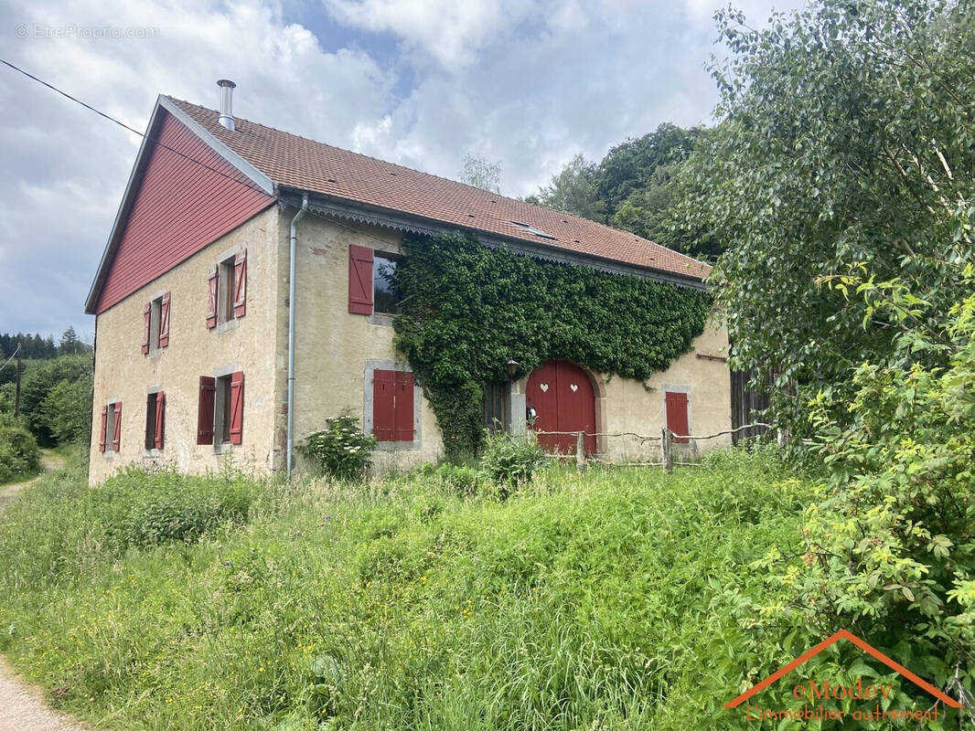 Maison à LE THOLY