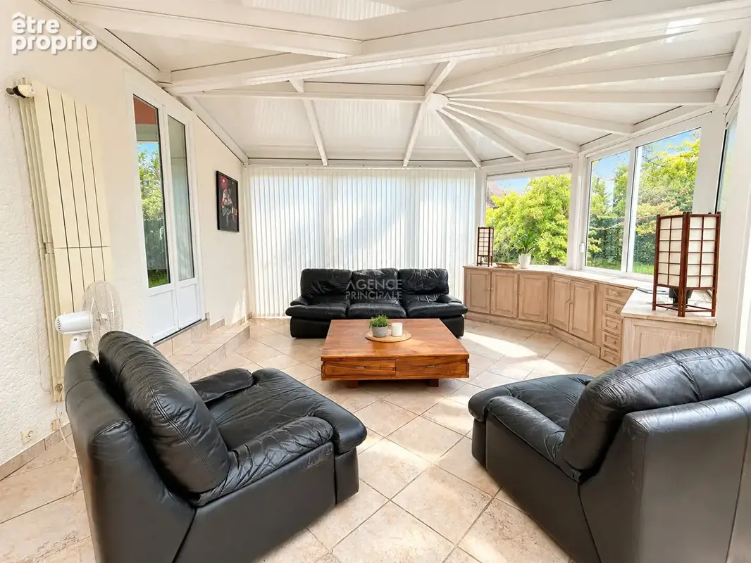 Maison Chapet 7 pièce(s) 138.84 m2 - photo 6
