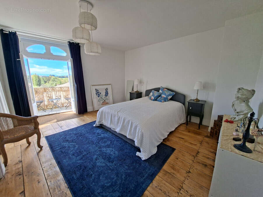 Appartement à AURIGNAC