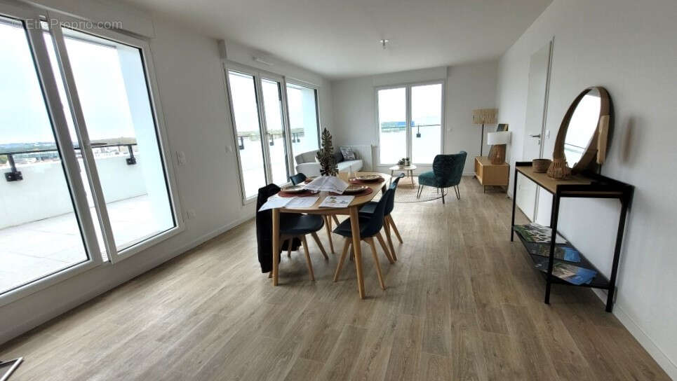 Appartement à FLEURY-SUR-ORNE