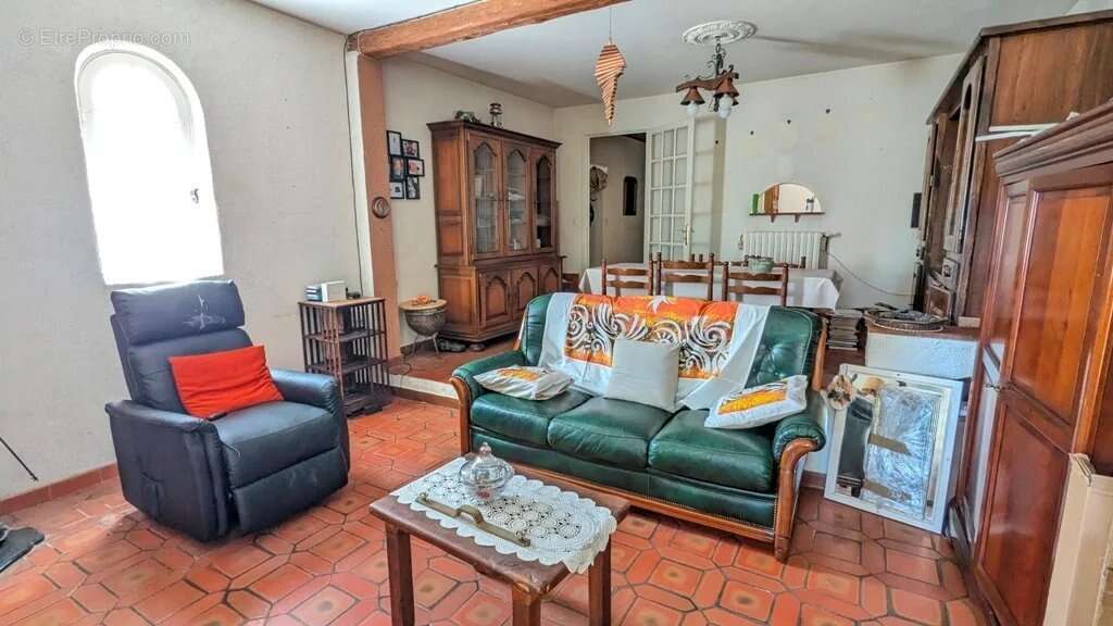 Maison à ENTRECASTEAUX