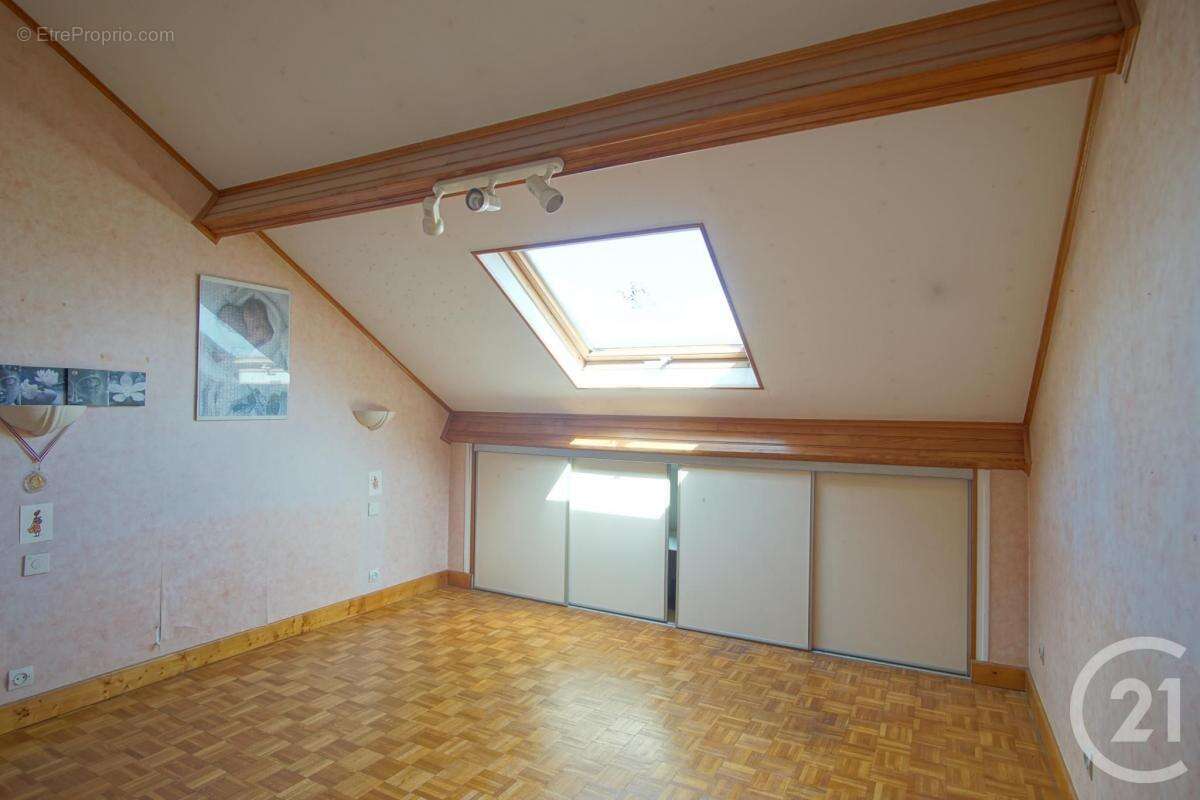 Maison à CHOISY-LE-ROI