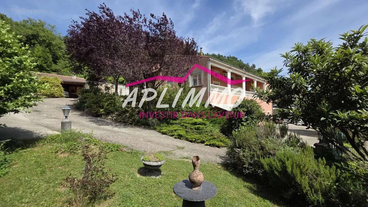 Maison à VIVIERS