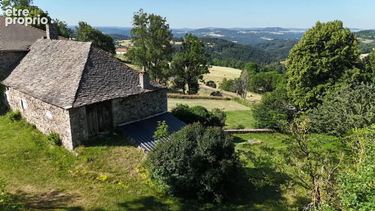 Photo Maison à Presailles au prix de 179 900€
