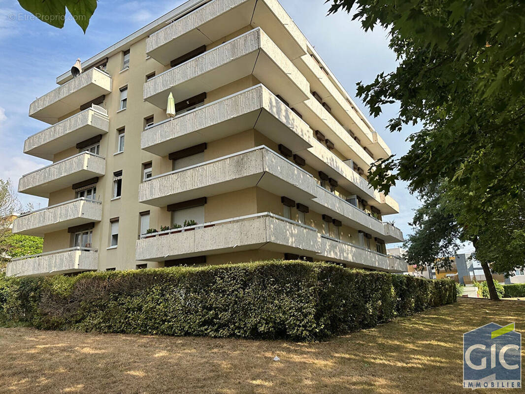 Appartement à HEROUVILLE-SAINT-CLAIR