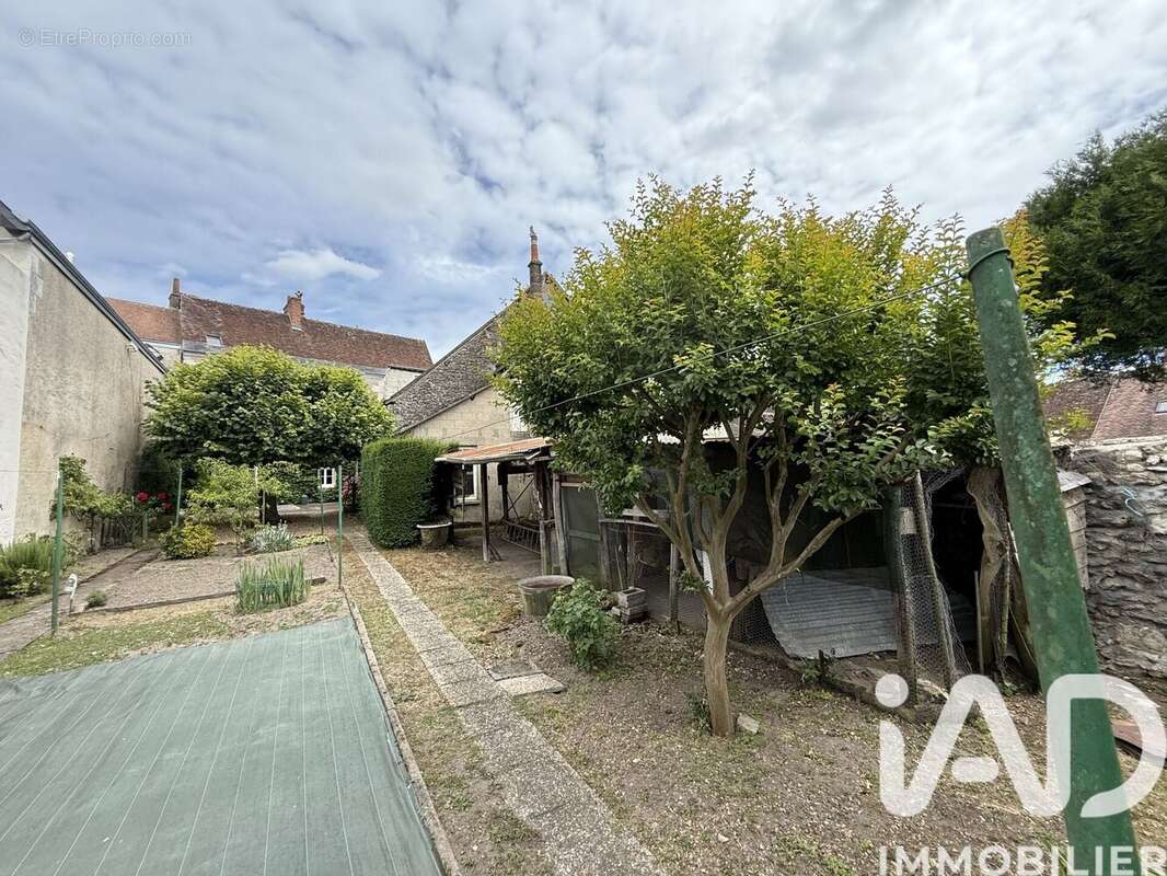 Maison 128 m² à La Croix-En-Touraine  - photo 5