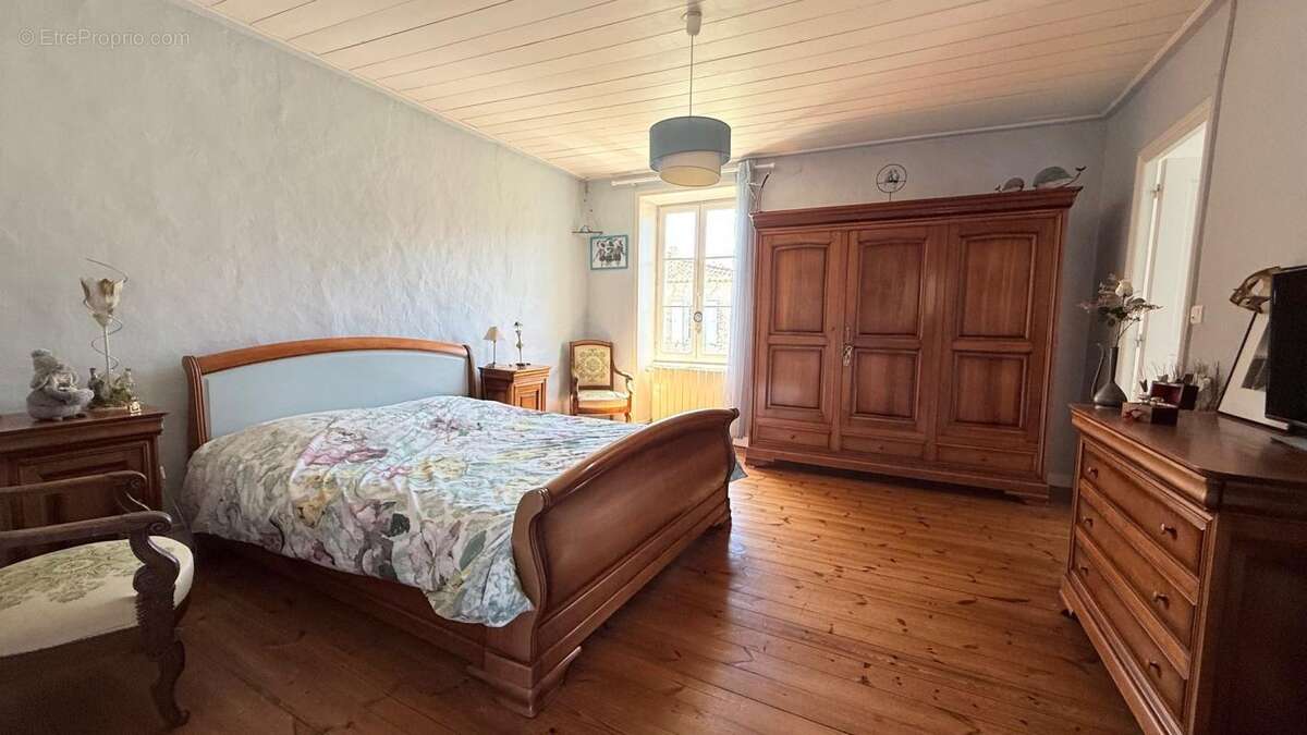 Maison à NIEUL-SUR-MER