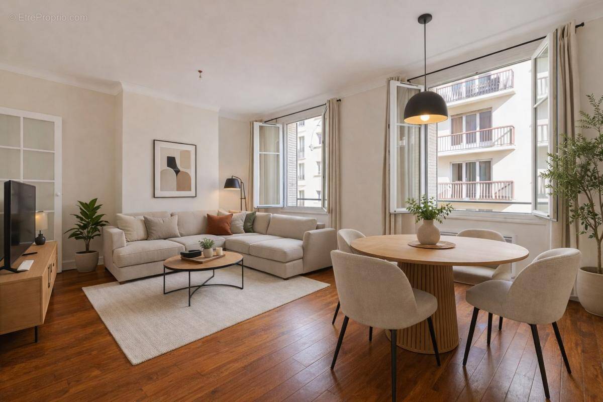 Appartement à PARIS-18E