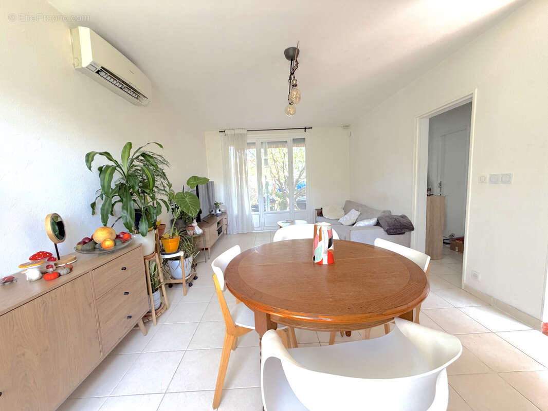 Maison T5 avec garage sur un terrain de 4402 - photo 3