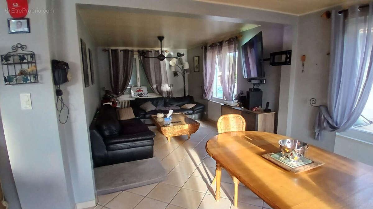 Maison à POUXEUX