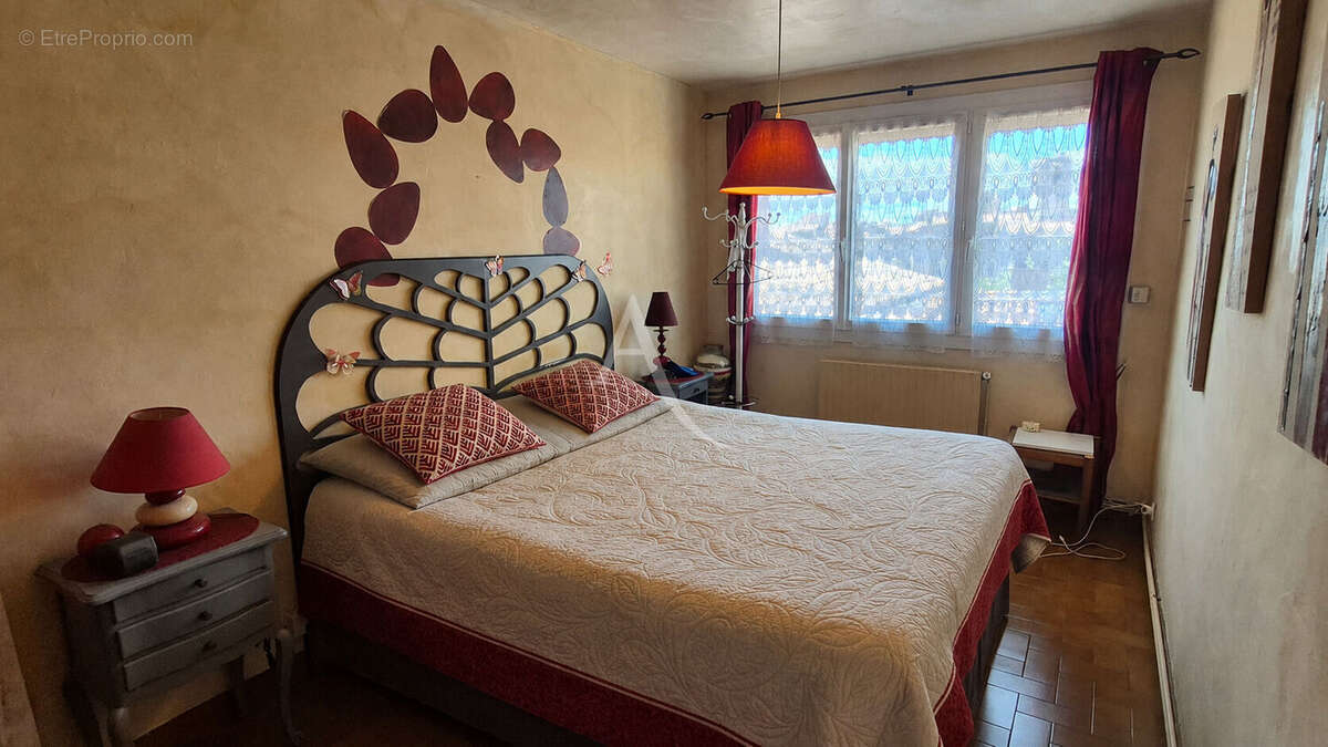 Appartement T3 77m², vue cathédrale, cave - photo 9