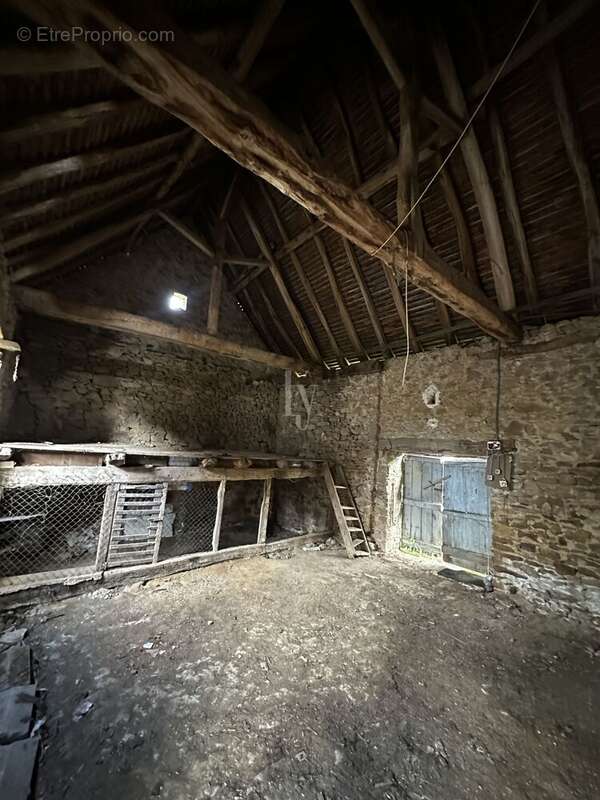 Maison à MAGNAC-BOURG