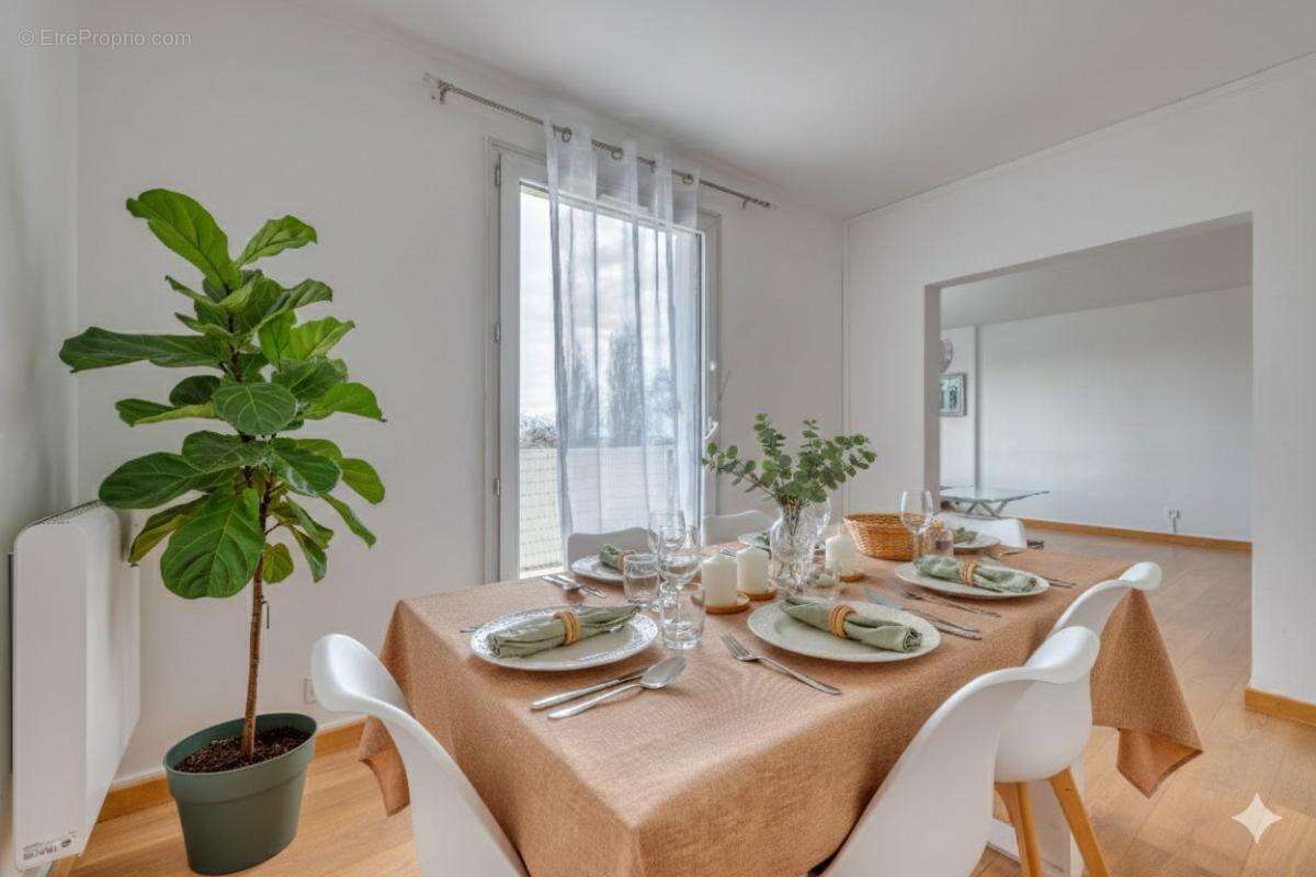Appartement à ROSNY-SOUS-BOIS