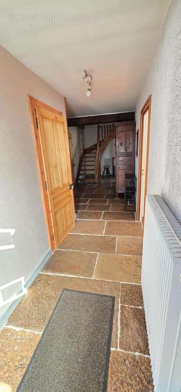 Maison 241 m² à Marnay  - photo 8