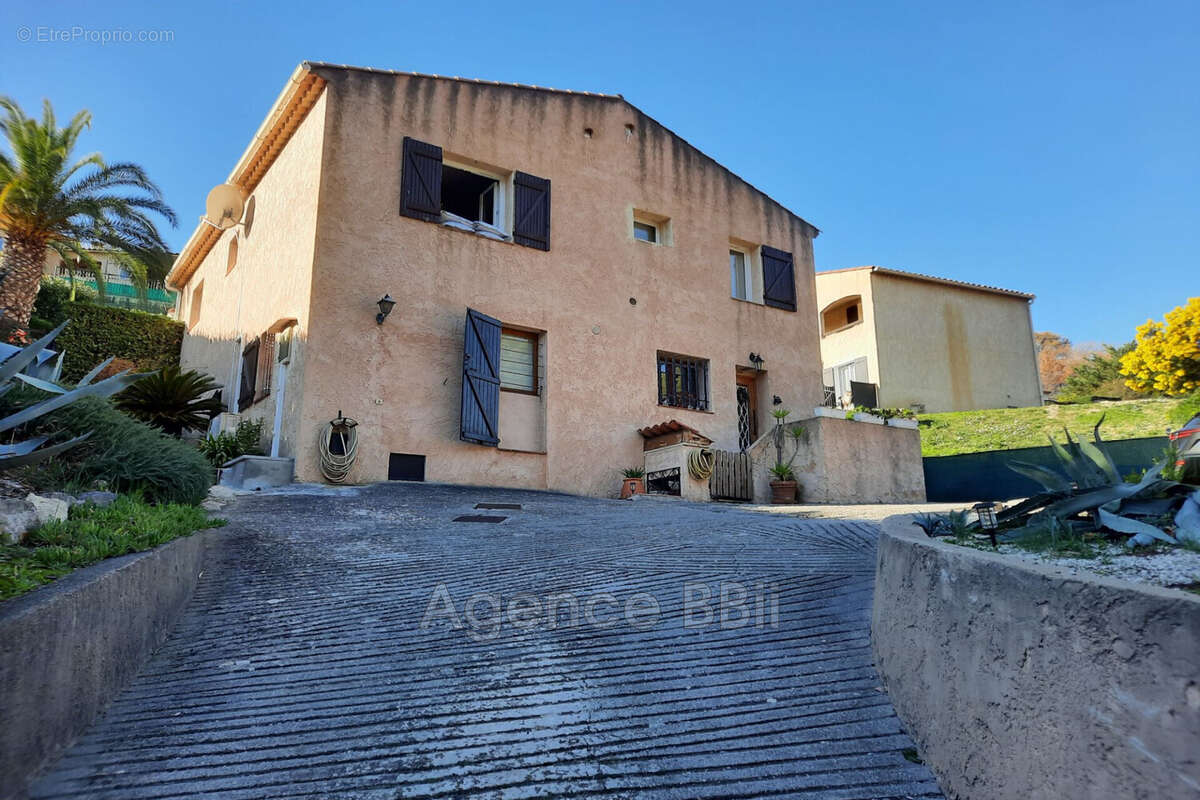 Appartement à CAGNES-SUR-MER