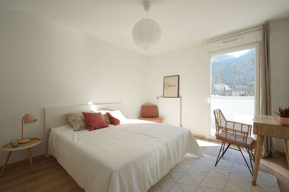 Appartement à SAINT-MARTIN-D'HERES