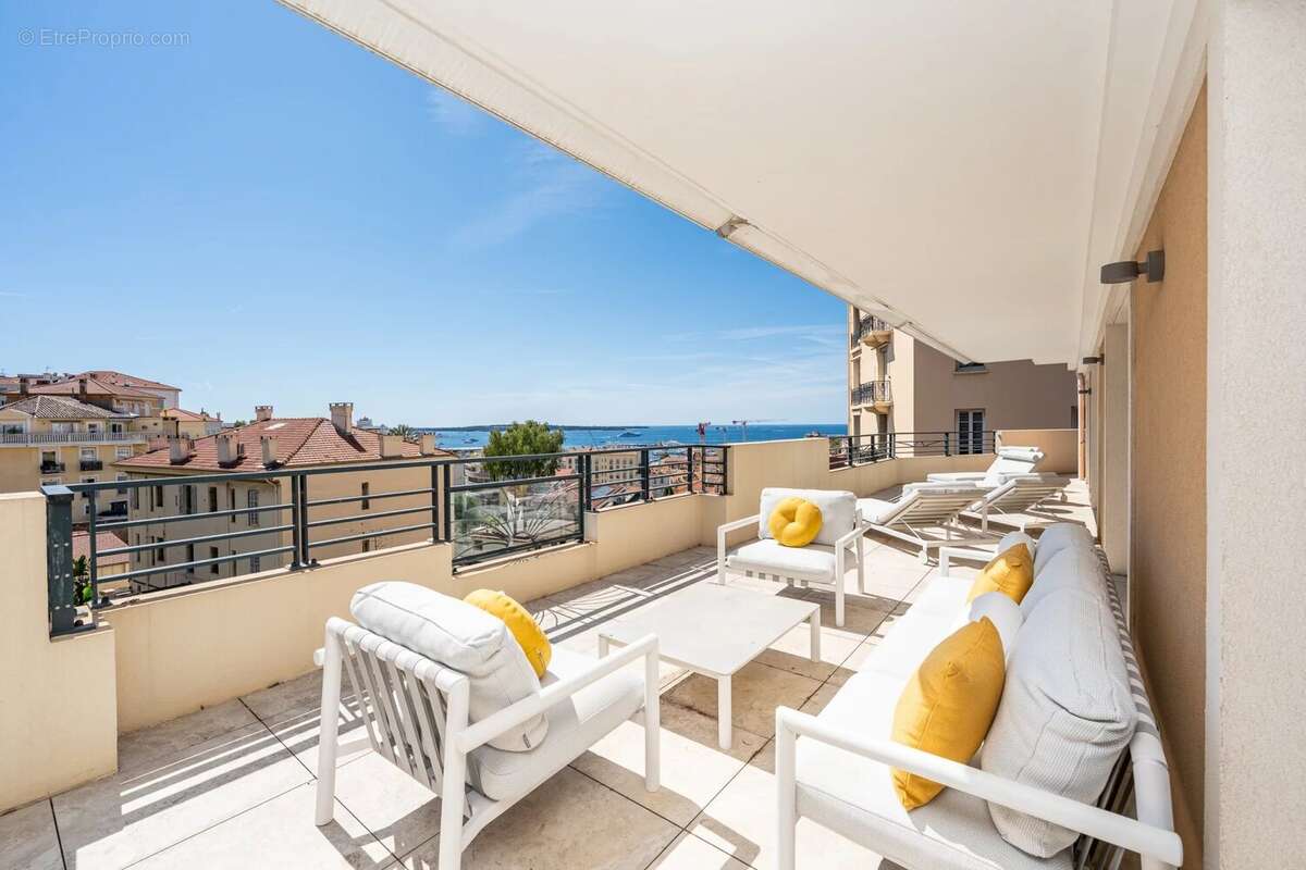 Superbe penthouse vue mer panoramique avec triple garage cannes centre - photo 6