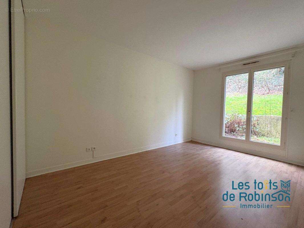 Appartement à LE PLESSIS-ROBINSON