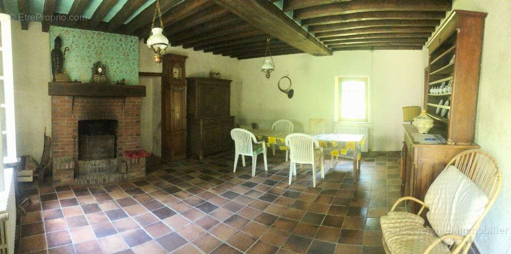 Maison 253 m² à Sens  - photo 4