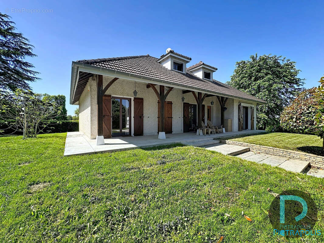 Maison à SAINT-JULIEN-SUR-VEYLE