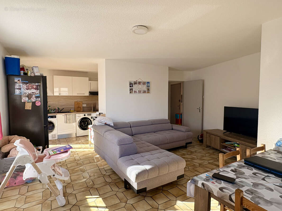 Investissement cle en main: appartement t3 renove avec parking et cave - boulevard kennedy - photo 4