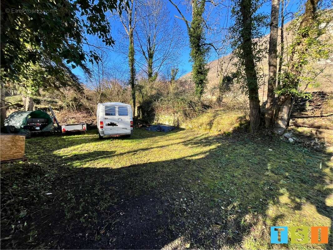 Terrain à MAULEON-BAROUSSE