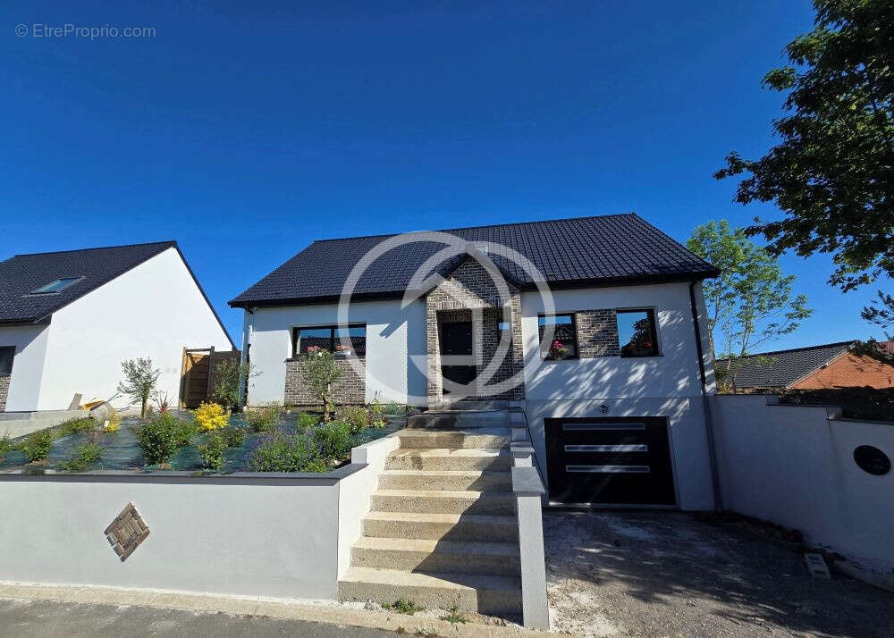 Magnifique maison T5 163m2 avec grand garage et jardin - photo 14