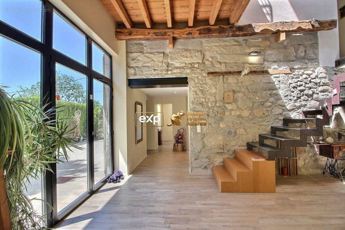 Maison 220 m² à Saint-Ours  - photo 2