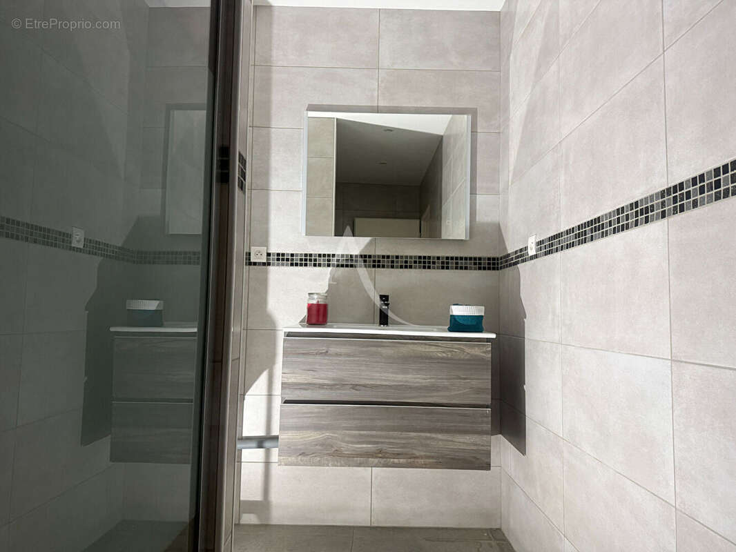 Appartement à GINASSERVIS