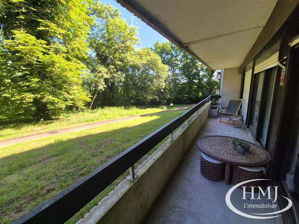 Appartement à LE COUDRAY-MONTCEAUX