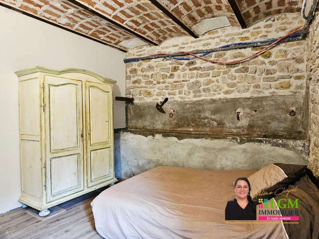 Maison rénovée + dépendance + grand terrain et potentiel : une belle opportunité ! - photo 10