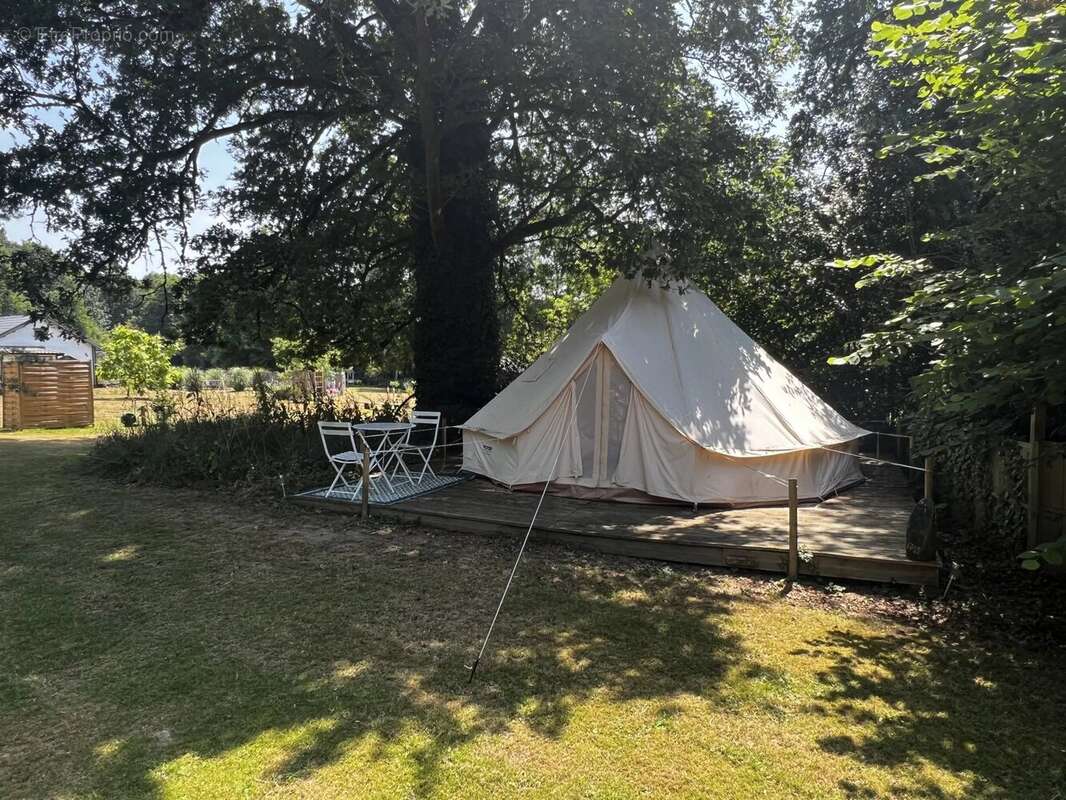 Camping avec lac de pêche dans un emplacement paisible - photo 11