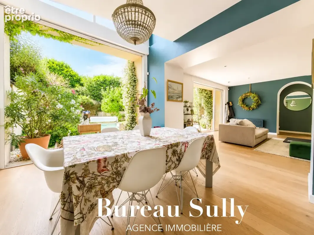 Exclusif : SAINT-DIDIER-AU-MONT D'OR - Centre : Superbe Maison Familiale de Charme (210m2 environ) baignée de - photo 6