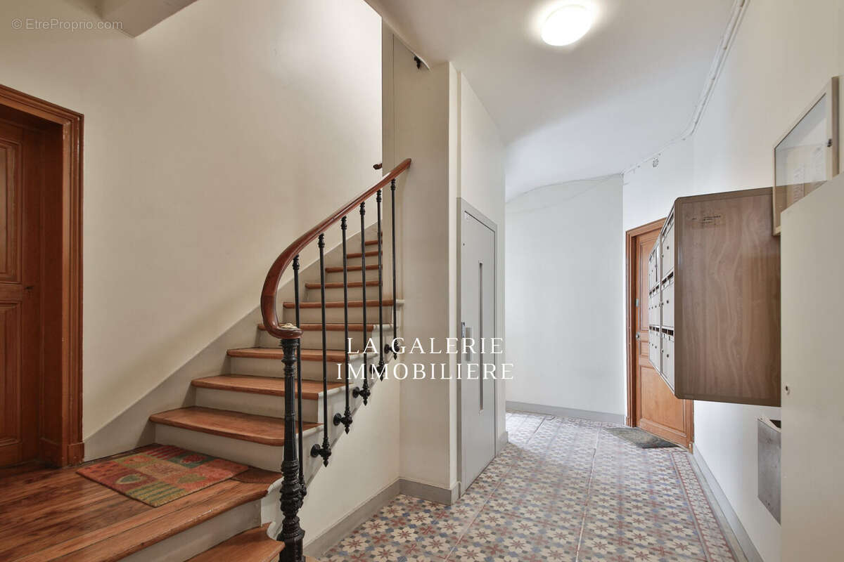 Appartement à PARIS-14E