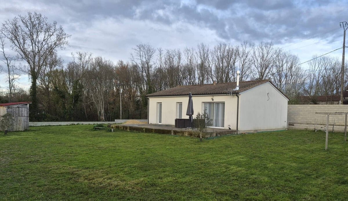 Maison à SAINT-SEURIN-SUR-L'ISLE