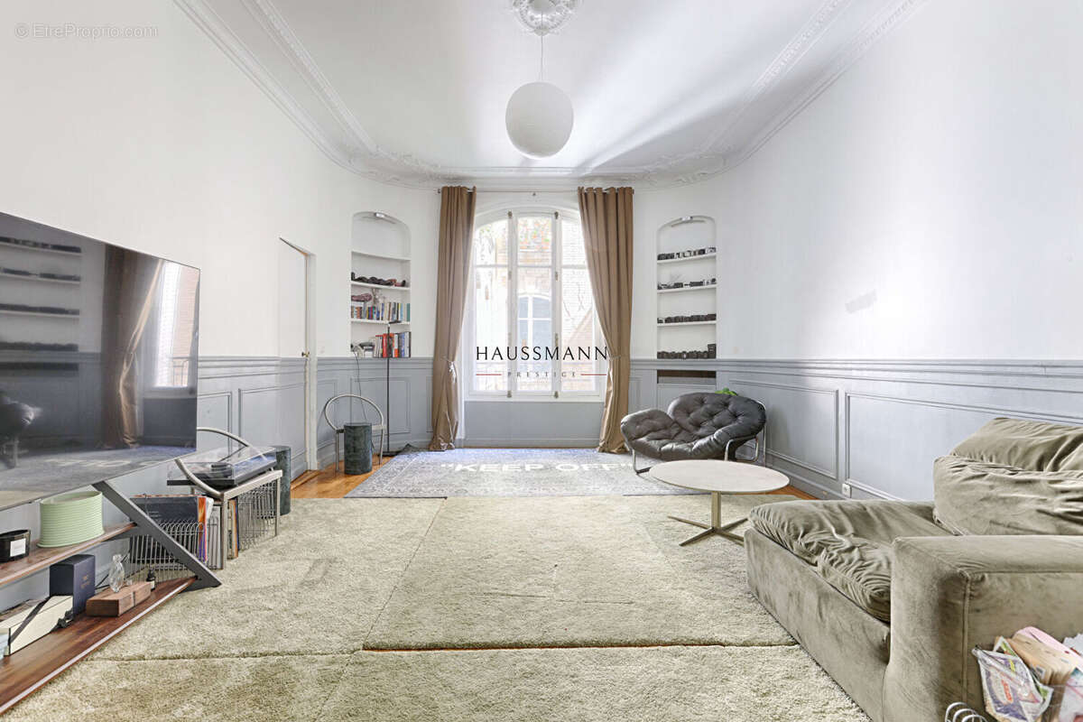 Appartement à PARIS-17E