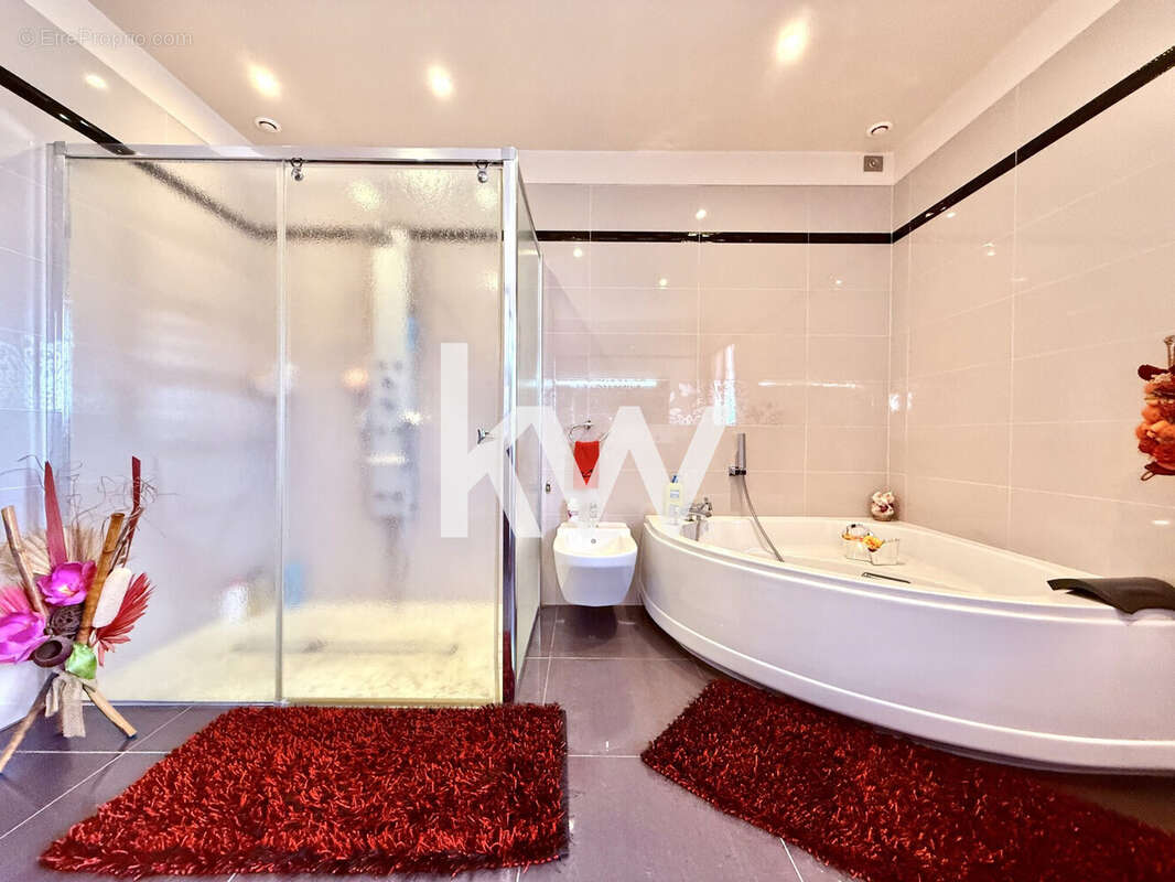 Maison 315 m² à Lavernay  - photo 9